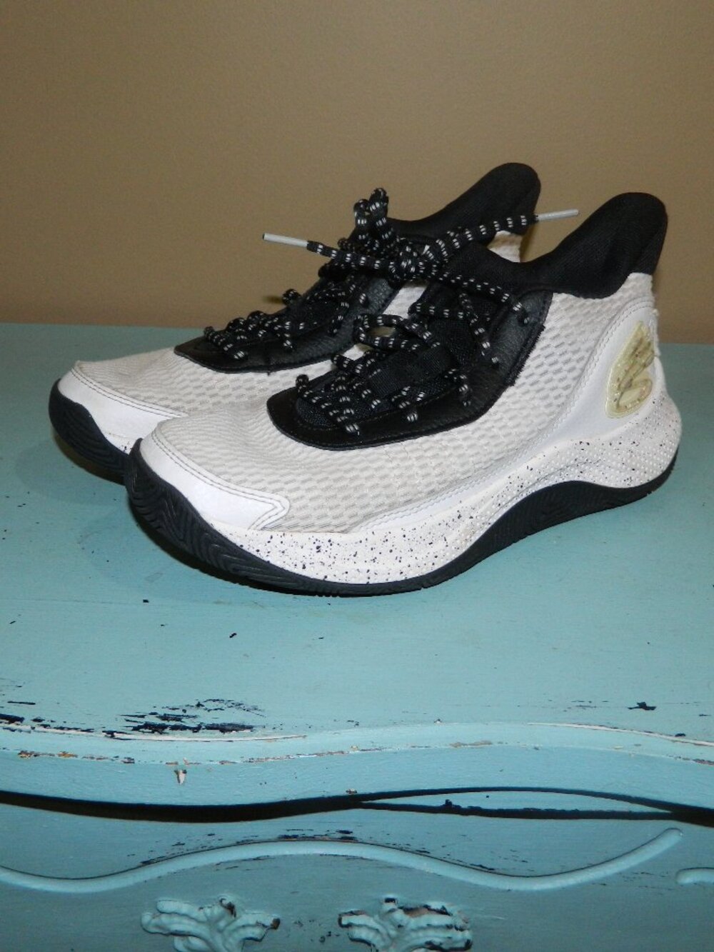 Under Armour Curry 327 White Athletic Basketball Sneakers Youth Sz 7Y